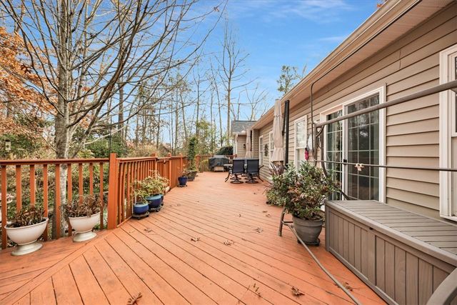 121 Sunset Bay Boulevard, Seneca, SC 29672