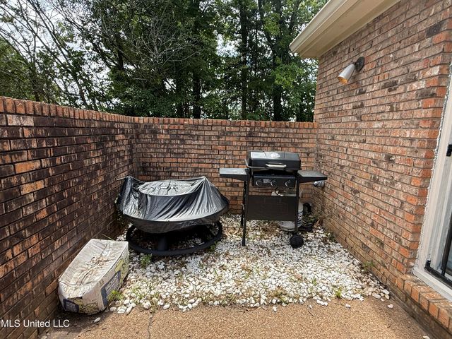 55 Oak Crest Place, Brandon, MS 39042