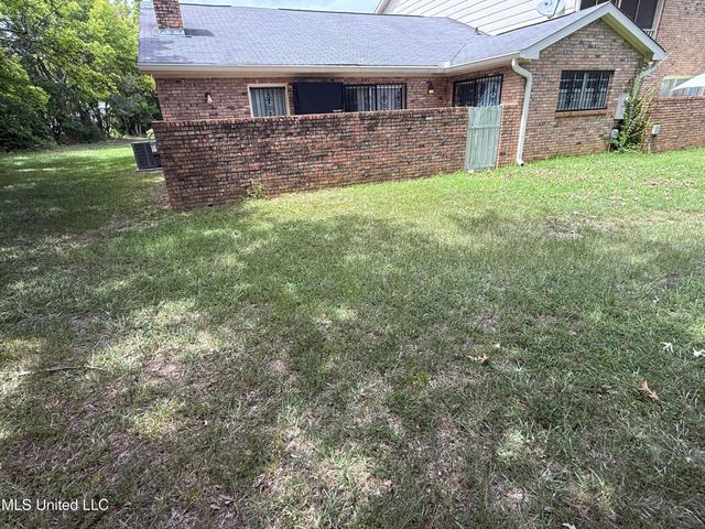 55 Oak Crest Place, Brandon, MS 39042