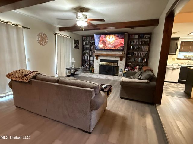 55 Oak Crest Place, Brandon, MS 39042
