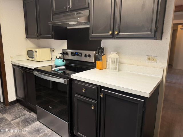 55 Oak Crest Place, Brandon, MS 39042