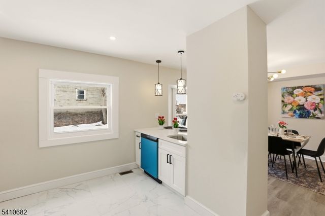 143 Smith St, Newark City, NJ 07106