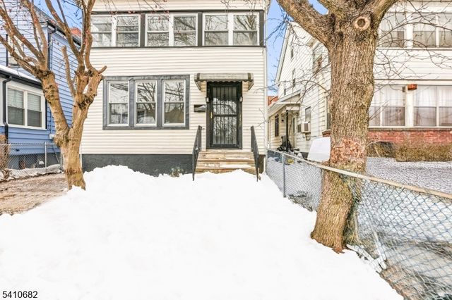 143 Smith St, Newark City, NJ 07106