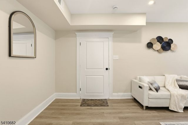 143 Smith St, Newark City, NJ 07106