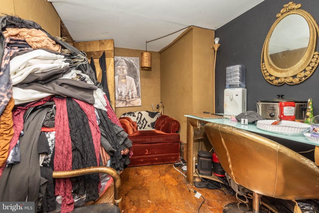 Image 21 of property listing at 7231 HARFORD RD, Baltimore, MD 21234