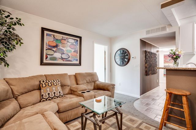 1920 S 1st Street 202, Minneapolis, MN 55454