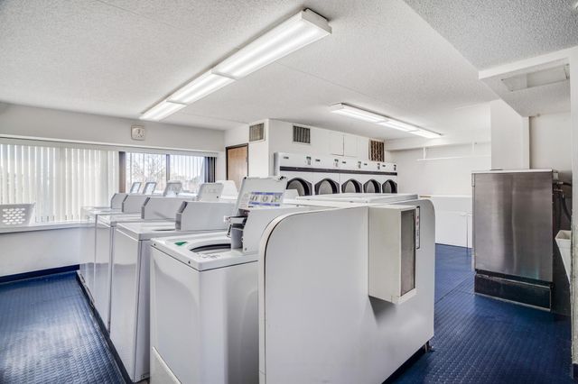 1920 S 1st Street 202, Minneapolis, MN 55454