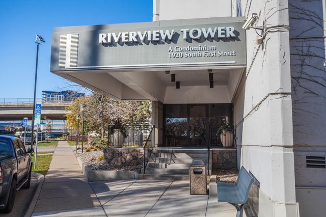 1920 S 1st Street 202, Minneapolis, MN 55454