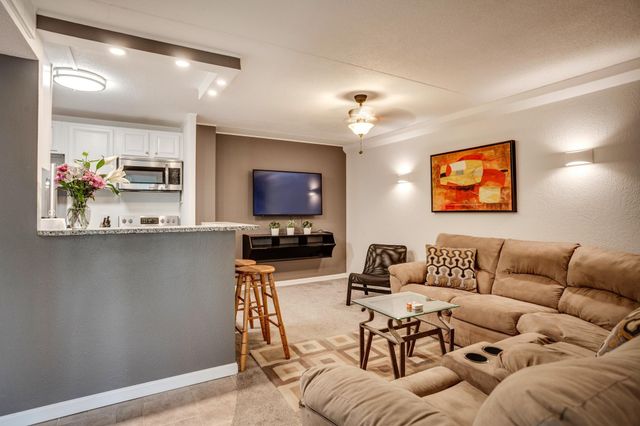 1920 S 1st Street 202, Minneapolis, MN 55454