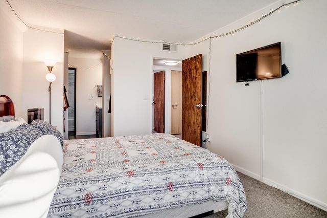 1920 S 1st Street 202, Minneapolis, MN 55454