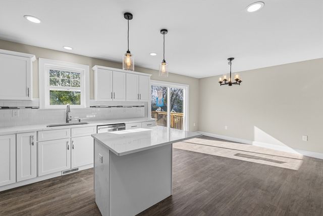 989 Bay Street, Fall River, MA 02724