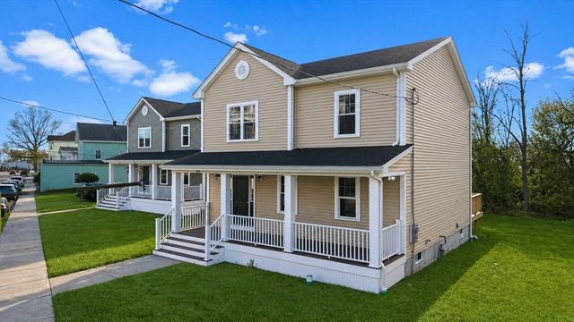 989 Bay Street, Fall River, MA 02724