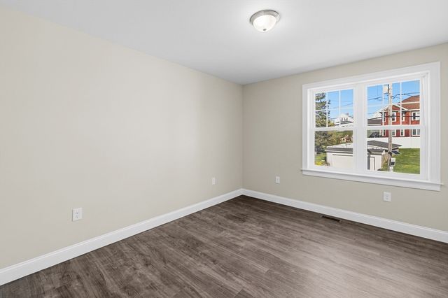 989 Bay Street, Fall River, MA 02724