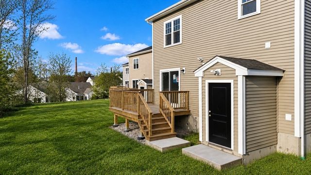 989 Bay Street, Fall River, MA 02724