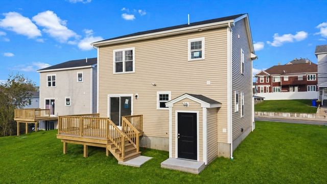 989 Bay Street, Fall River, MA 02724