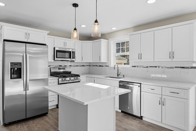 989 Bay Street, Fall River, MA 02724