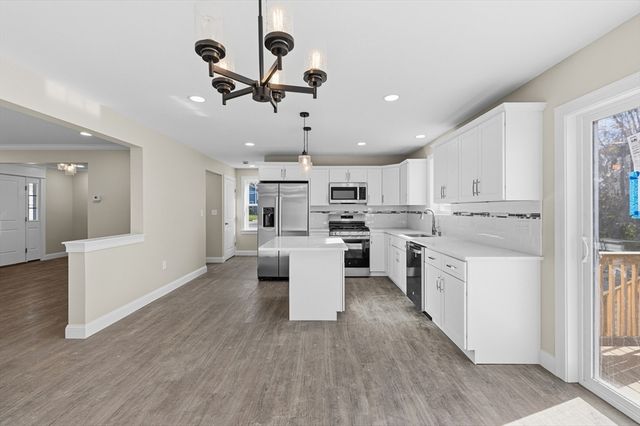 989 Bay Street, Fall River, MA 02724