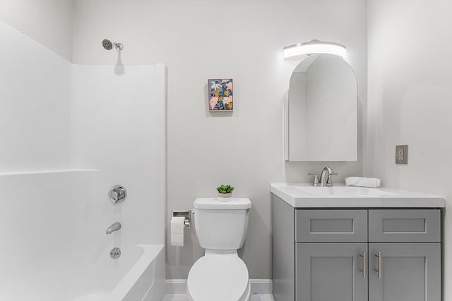 240 Heath St PH18, Boston, MA 02130