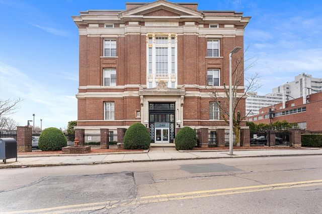 240 Heath St PH18, Boston, MA 02130