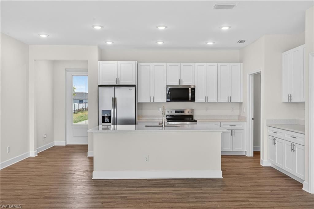 Image 12 of property listing at 2212 NW 1st PL, Cape Coral, FL 33993
