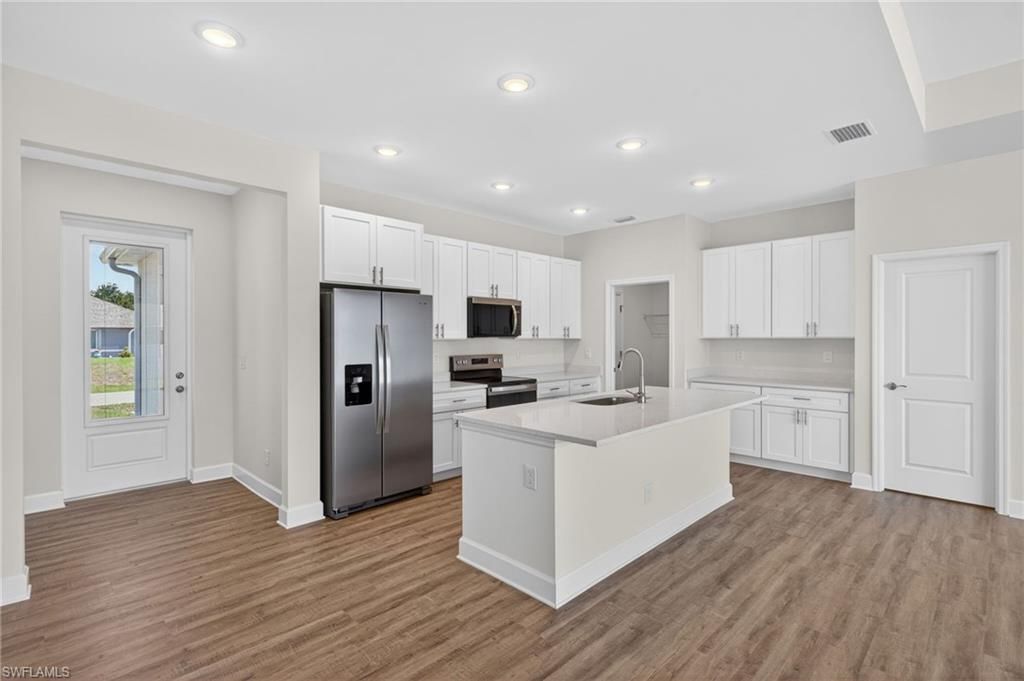 Image 14 of property listing at 2212 NW 1st PL, Cape Coral, FL 33993