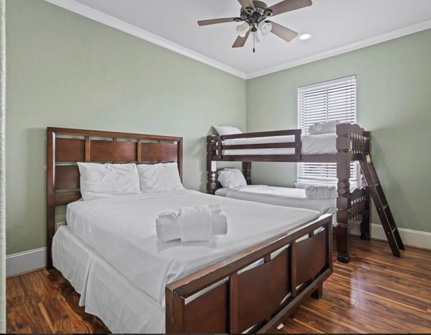 4102 Defender Lane, Galveston, TX 77554