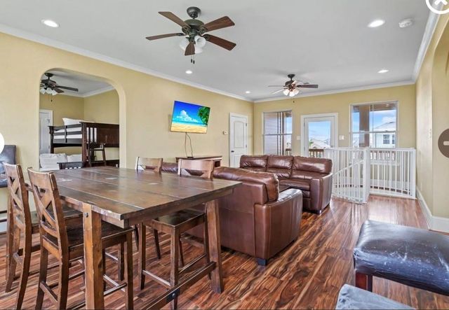 4102 Defender Lane, Galveston, TX 77554