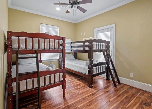 4102 Defender Lane, Galveston, TX 77554