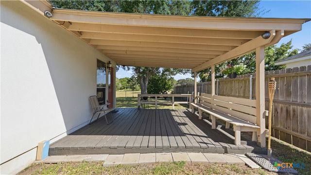 16647 FM 725, Seguin, TX 78155