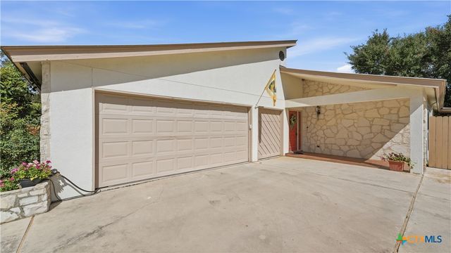 16647 FM 725, Seguin, TX 78155
