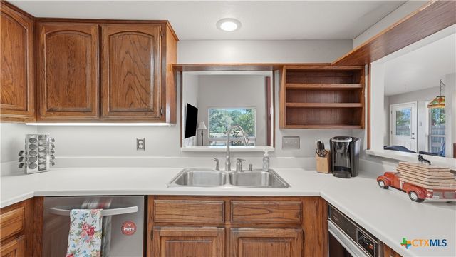 16647 FM 725, Seguin, TX 78155