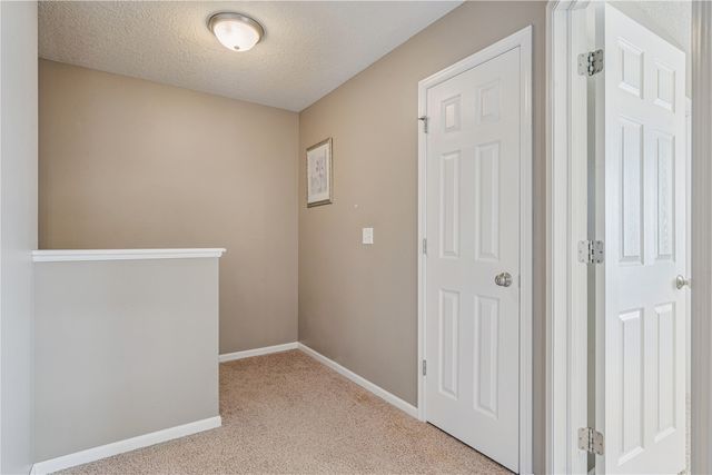 67 Woodstone SW, Cedar Rapids, IA 52404