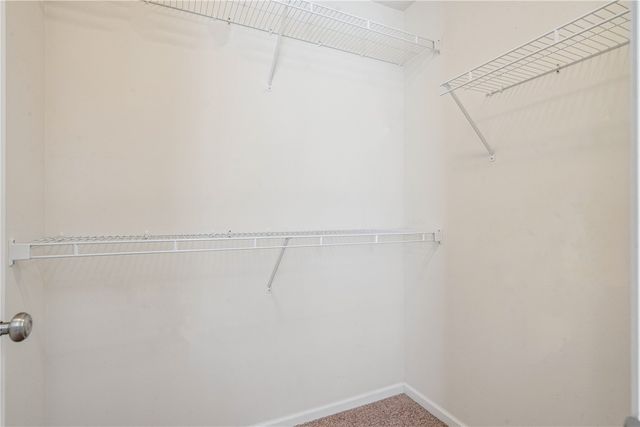 67 Woodstone SW, Cedar Rapids, IA 52404