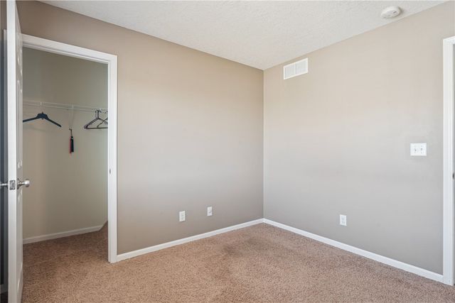 67 Woodstone SW, Cedar Rapids, IA 52404