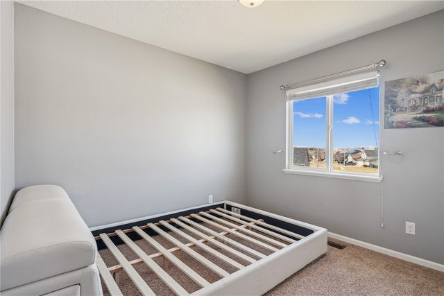 67 Woodstone SW, Cedar Rapids, IA 52404