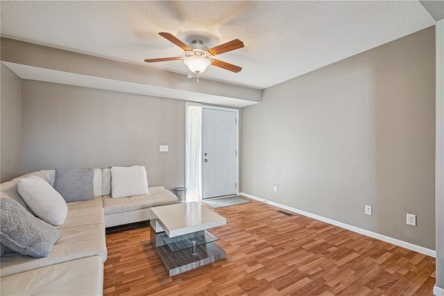 67 Woodstone SW, Cedar Rapids, IA 52404