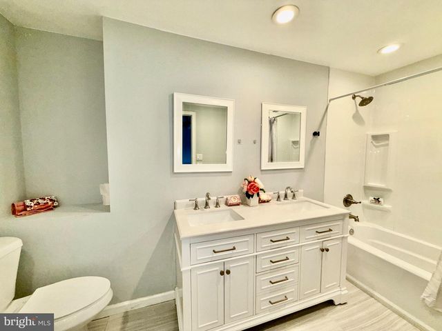 7635 STONEY CREEK DR, Pasadena, MD 21122