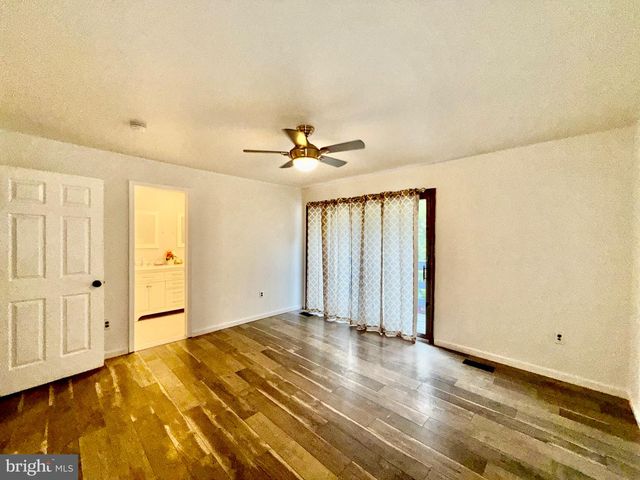 7635 STONEY CREEK DR, Pasadena, MD 21122