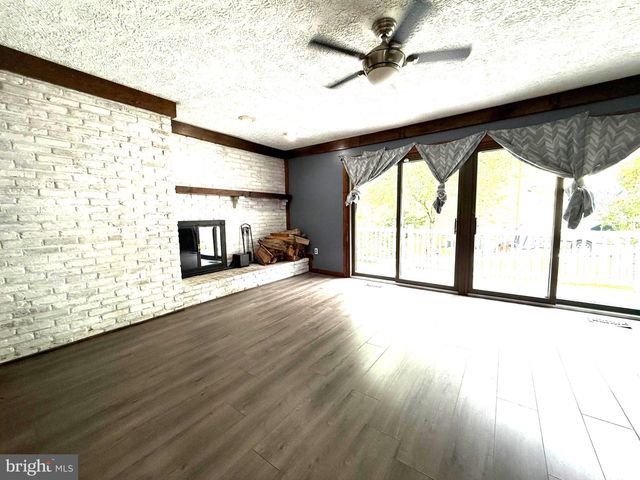7635 STONEY CREEK DR, Pasadena, MD 21122