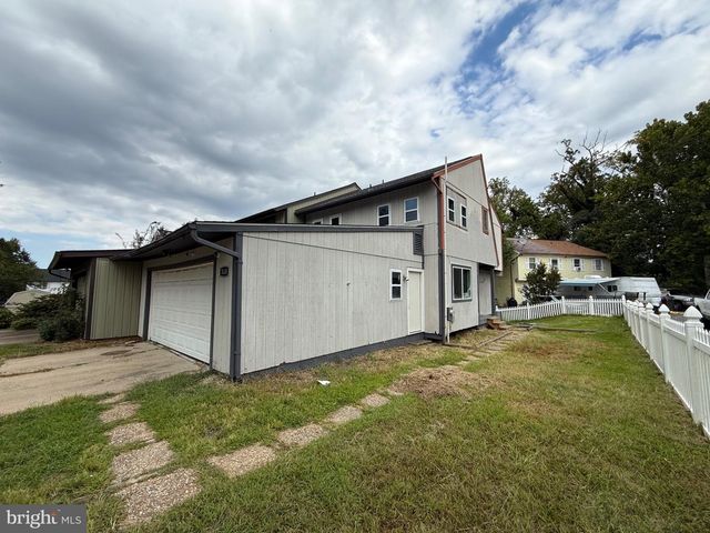 7635 STONEY CREEK DR, Pasadena, MD 21122