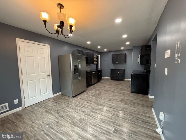 7635 STONEY CREEK DR, Pasadena, MD 21122