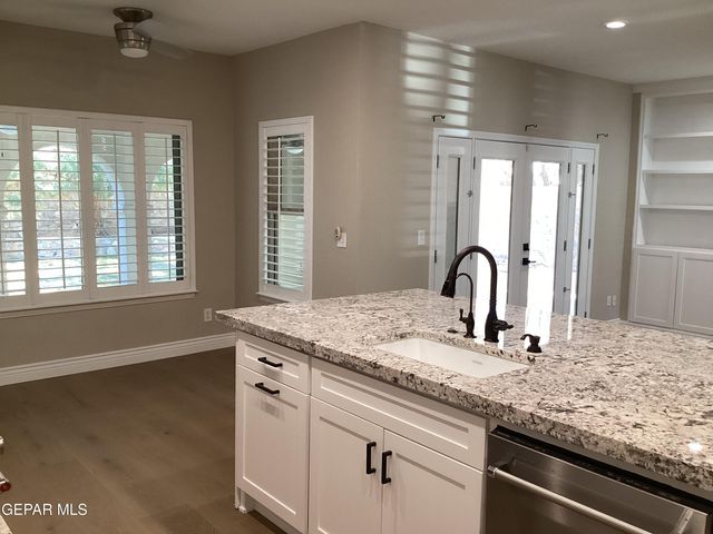 305 Cloud Song E, Santa Teresa, NM 88008