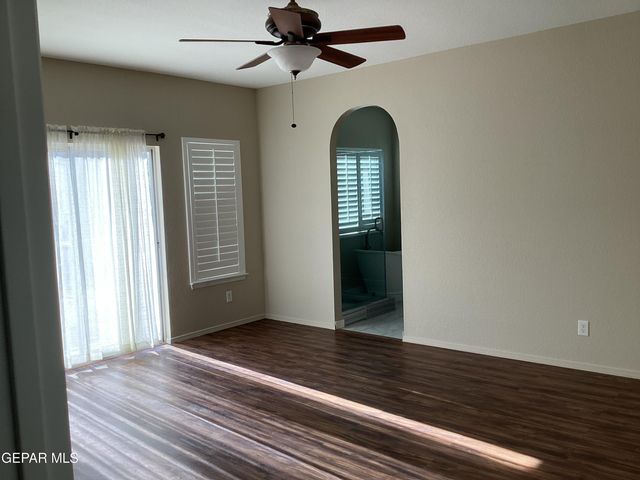 305 Cloud Song E, Santa Teresa, NM 88008