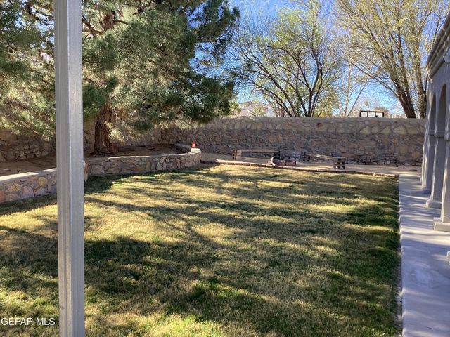 305 Cloud Song E, Santa Teresa, NM 88008