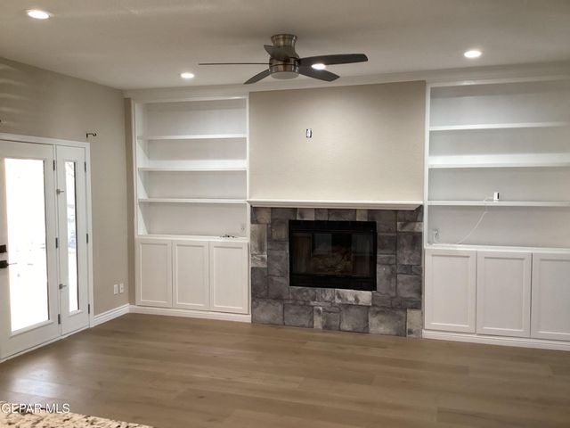 305 Cloud Song E, Santa Teresa, NM 88008