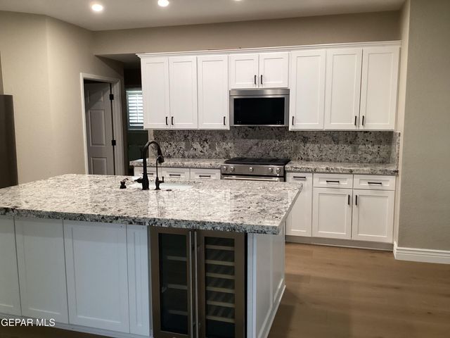 305 Cloud Song E, Santa Teresa, NM 88008