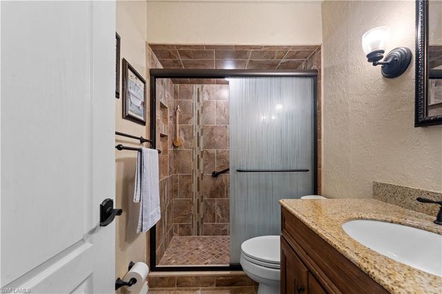 8430 Charter Club CIR 3, Fort Myers, FL 33919