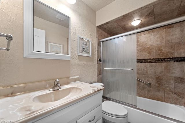 8430 Charter Club CIR 3, Fort Myers, FL 33919