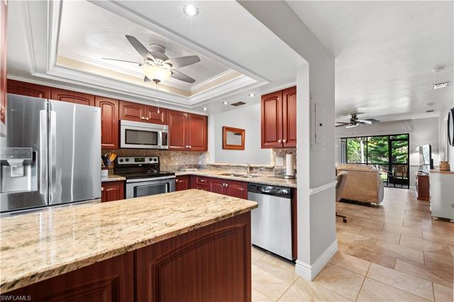 8430 Charter Club CIR 3, Fort Myers, FL 33919