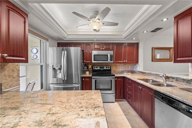 8430 Charter Club CIR 3, Fort Myers, FL 33919